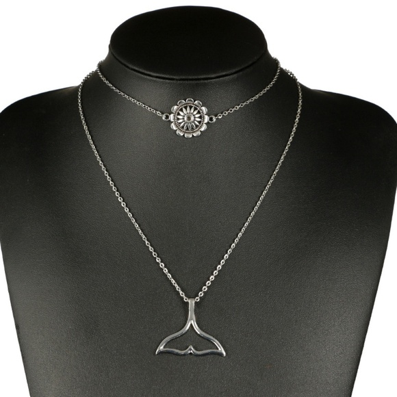 **AGNES* Silver Mermaid Tail Layered Necklace - Picture 1 of 9